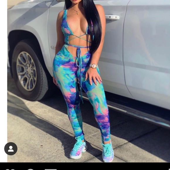 multi colored jumpsuit - Picture 3 of 3